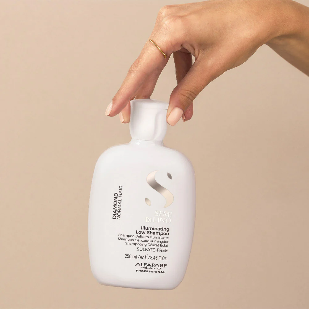 Alfaparf Milano Semi Di Lino Diamond Illuminating Low Shampoo 250ml - shampoo delicato illuminante per capelli normali - Image 3