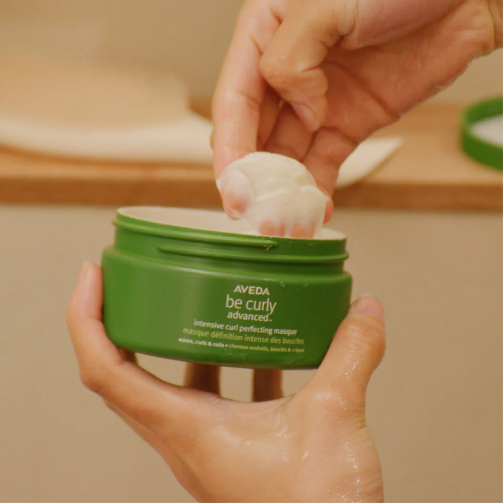 Aveda Be Curly Advanced Curl Perfecting Masque 200ml - maschera per capelli ricci - Image 4
