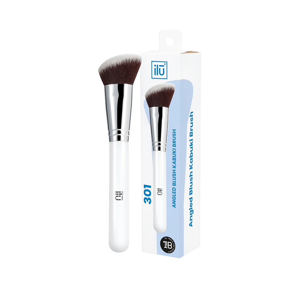 Ilū Make Up Angled Blush Kabuki Brush 301 - pennello angolato da blush - Image 3