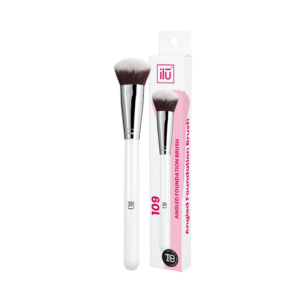 Ilū Make Up Angled Foundation Brush 109 - pennello angolato per fondotinta - Image 3