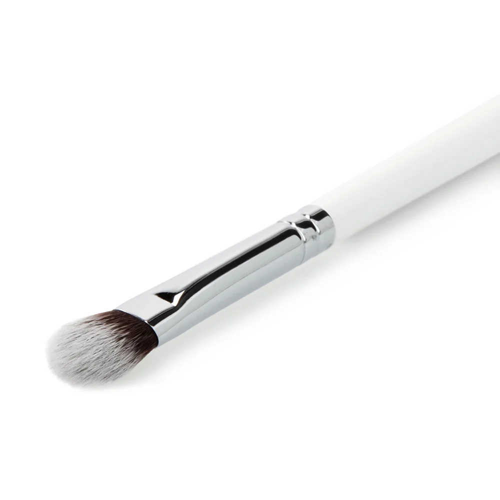 Ilū Make Up Medium Eyeshadow Brush 413 - pennello medio da ombretto - Image 2