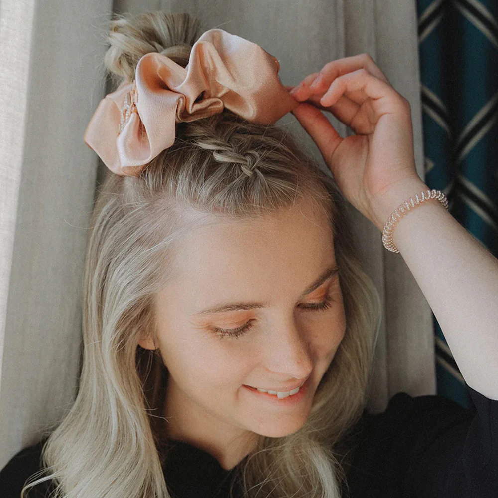 Invisibobble Sprunchie Rosie Star - scrunchie over size - Image 2