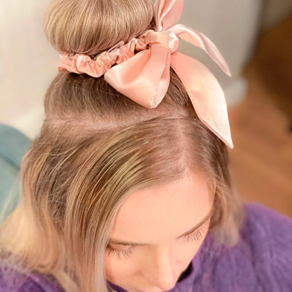 Invisibobble Sprunchie Slim Ballerina Bow - scrunchie per capelli fini con nastro removibile - Image 2