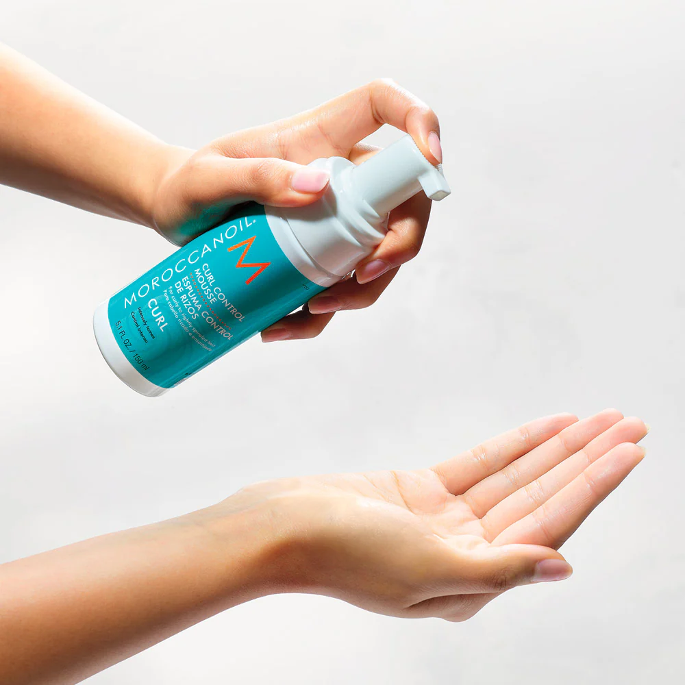 Moroccanoil Curl Control Mousse 150ml - schiuma ricci anticrespo - Image 3