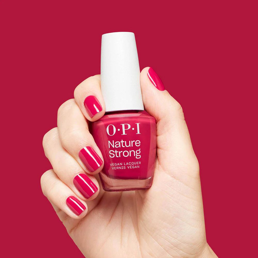 OPI Nature Strong NAT049 Berry Pickin’ Season 15ml - smalto vegano - Image 3