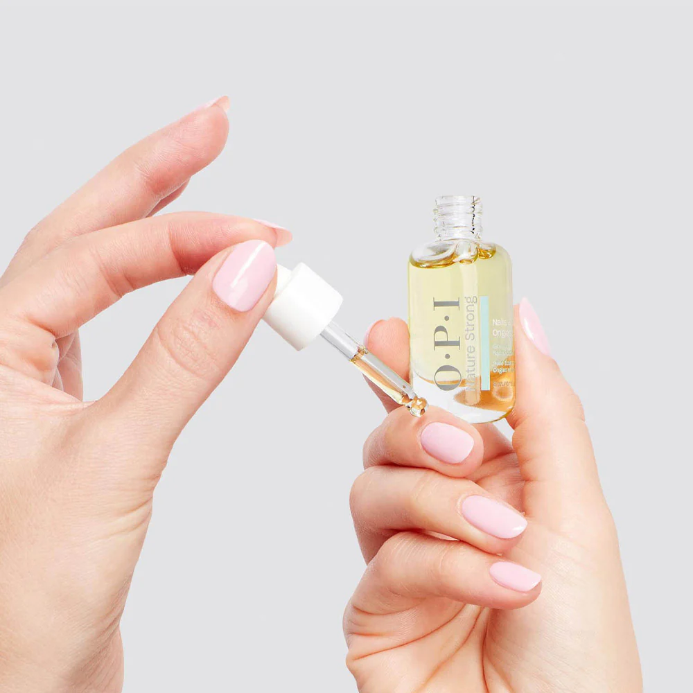 OPI Nature Strong Skincare Glow Up Nail & Cuticle Oil 8ml - olio per cuticole - Image 2